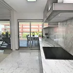 Fozpalace